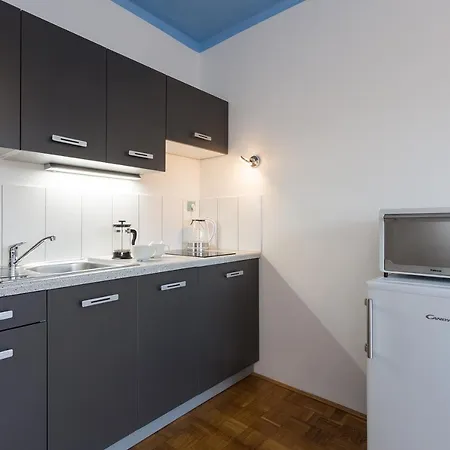 Modern Alight *